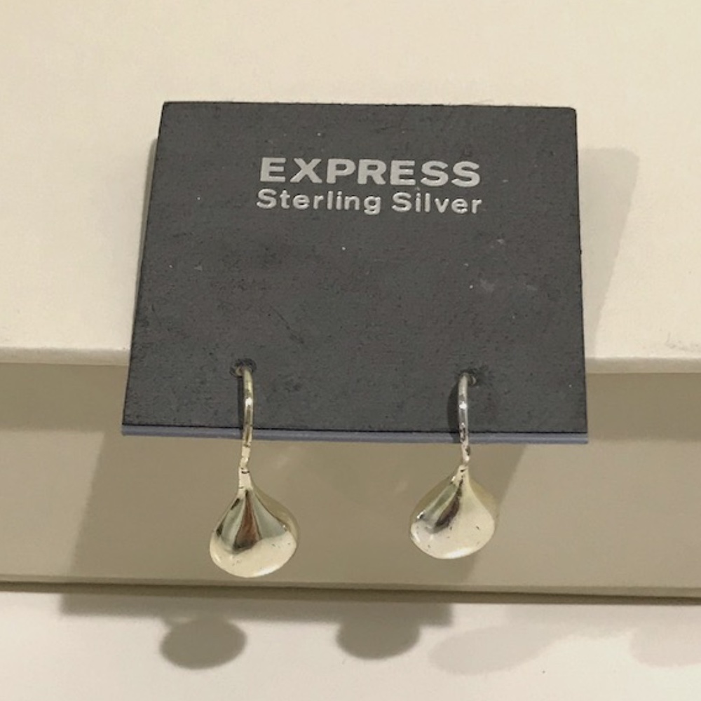 Vintage Express Sterling Silver Teardrop Earrings